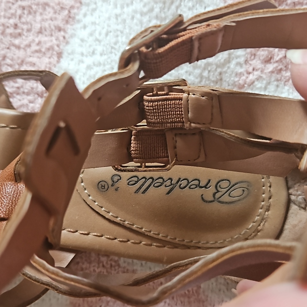 Sandals - Picture 3 of 4